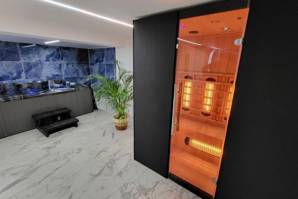 A O G Prestige Relax Max Spa Sauna Algolsheim Exterior foto